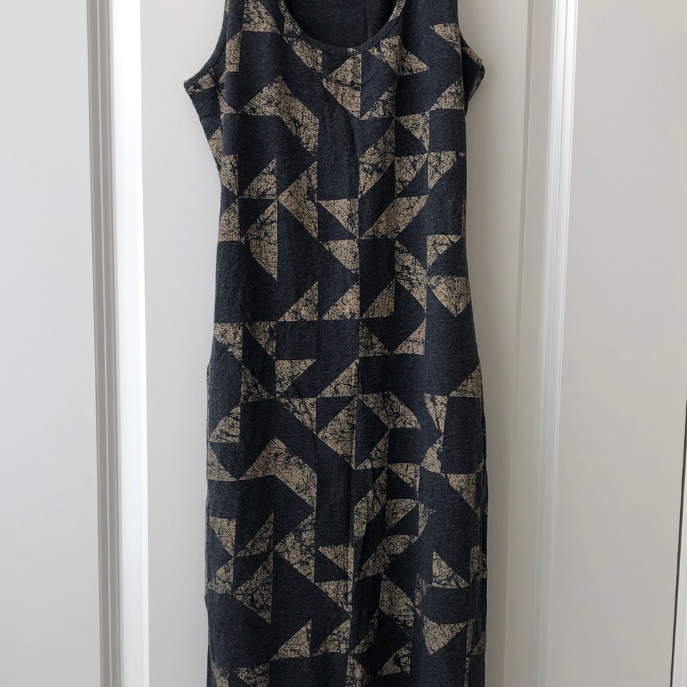 Bozzolo Grey Tank Midi Dress with Tan Geometric Print - Picture 4 of 7
